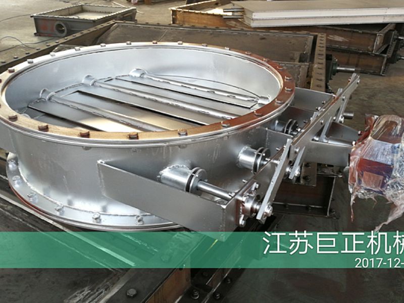 圓形擋板門（直徑190cm），準(zhǔn)備入庫中